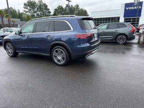Used 2025 Mercedes-Benz GLS 450 4MATIC image 3