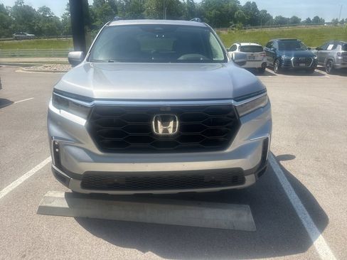 Used 2023 Honda Pilot Elite image 5