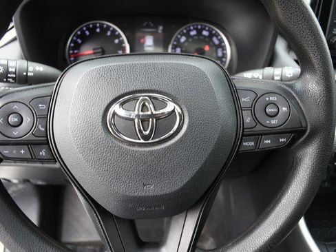 Used 2021 Toyota RAV4 XLE w/ Convenience Package image 31