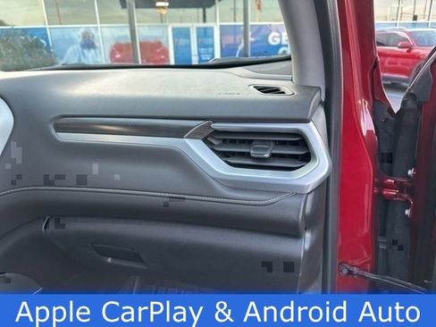 Certified 2023 GMC Acadia SLT w/ Technology Package image 18