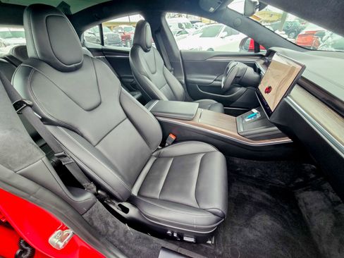 Used 2021 Tesla Model S Plaid image 27