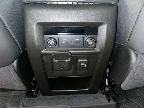 Certified 2023 Chevrolet Traverse LT w/ LT Premium Package image 24