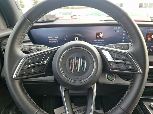 Used 2025 Buick Enclave Sport Touring image 19