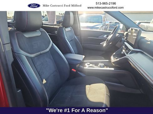 Certified 2025 Ford Explorer ST AWD/4WD image 33