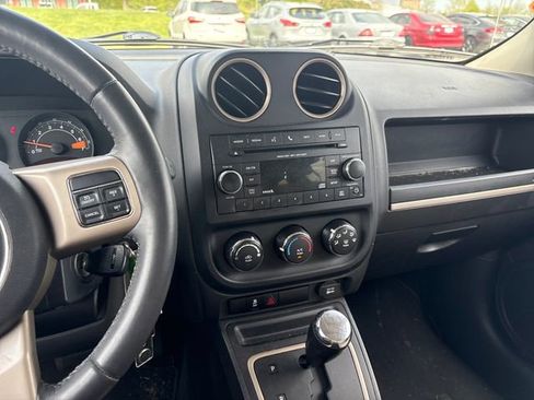 Used 2017 Jeep Patriot 75th Anniversary w/ Power Value Group AWD/4WD image 19