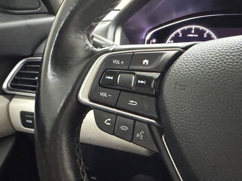 Used 2021 Honda Accord Touring image 17