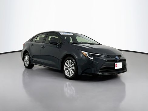 Certified 2025 Toyota Corolla LE w/ LE Premium Package AWD/4WD image 1