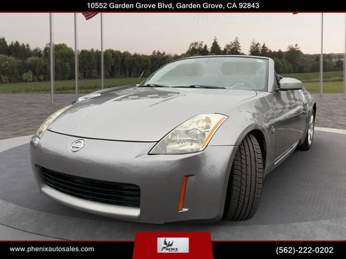 Used 2004 Nissan 350Z Touring image 3