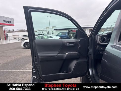 Used 2023 Toyota Tacoma TRD Sport image 12