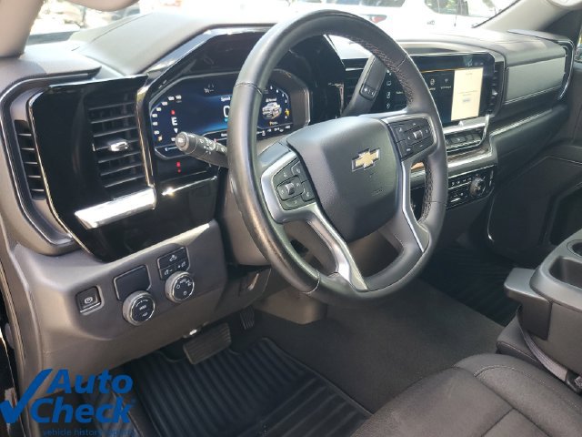 Used 2023 Chevrolet Silverado 1500 LT RWD image 17