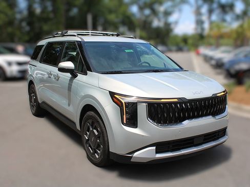 New 2026 Kia Carnival EX FWD image 22