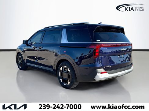 New 2026 Kia Carnival EX image 3