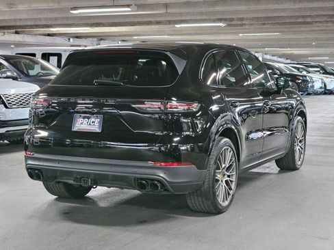 Used 2022 Porsche Cayenne S image 9