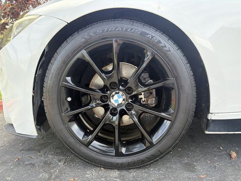 Used 2014 BMW 320i Sedan RWD image 13