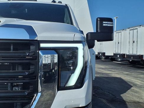 New 2025 GMC Sierra 3500 Pro w/ Convenience Package image 23