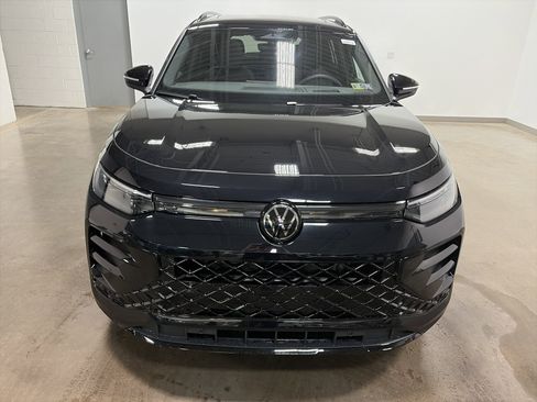 New 2026 Volkswagen Tiguan SE R-Line image 37