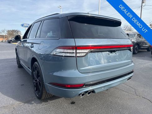 Used 2025 Lincoln Aviator Reserve w/ Jet Appearance Package image 8