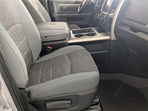 Used 2017 RAM 1500 Big Horn image 32