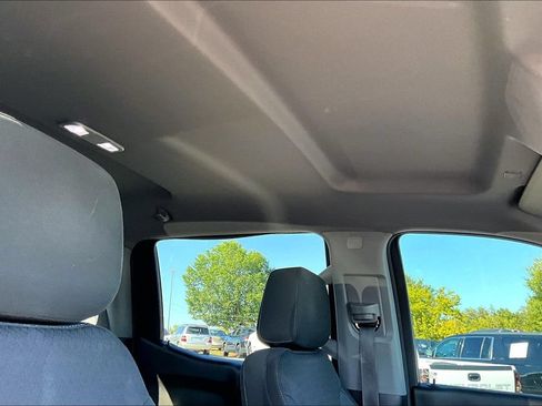 Used 2023 Chevrolet Silverado 1500 Custom AWD/4WD image 18
