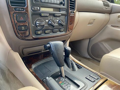 Used 1998 Toyota Land Cruiser image 26