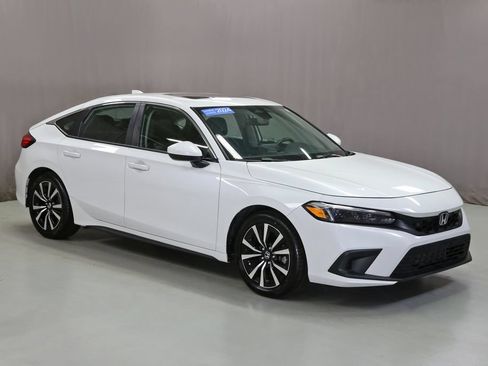 Certified 2024 Honda Civic EX-L image 1