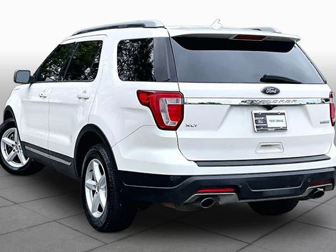 Used 2019 Ford Explorer XLT w/ Equipment Group 202A FWD image 12