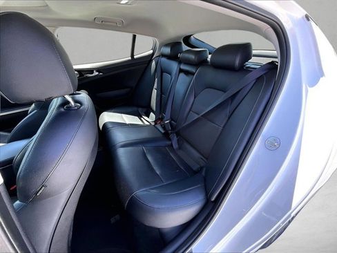 Used 2019 Kia Stinger w/ Sun & Sound Package AWD/4WD image 28