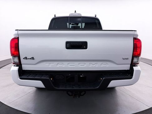 Used 2023 Toyota Tacoma SR AWD/4WD image 12