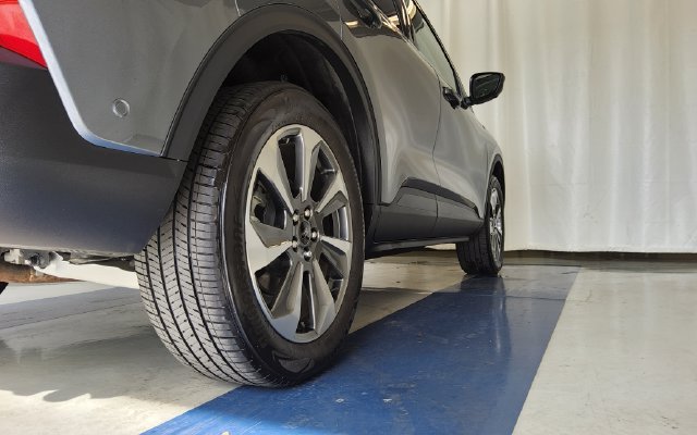 Used 2024 Ford Escape ST-Line w/ Tech Pack #1 AWD/4WD image 8
