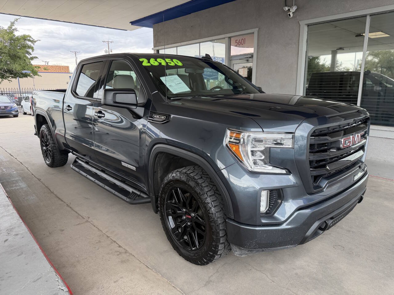 Used 2020 GMC Sierra 1500 Elevation w/ Elevation Value Package AWD/4WD image 2