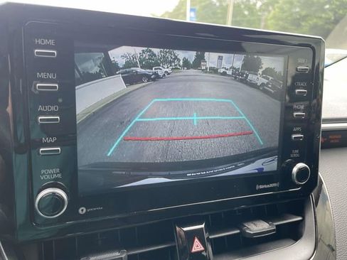 Used 2021 Toyota Corolla LE FWD image 28