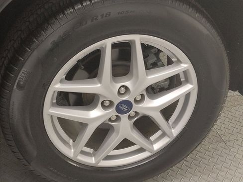 Used 2021 Ford Edge SEL image 31