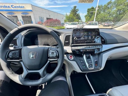 New 2026 Honda Odyssey EX-L image 10