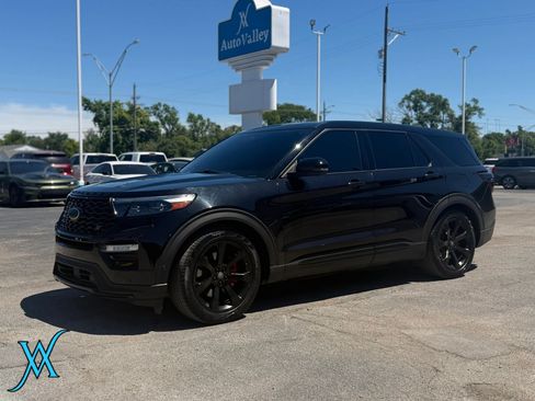 Used 2020 Ford Explorer ST w/ ST Street Pack AWD/4WD image 3
