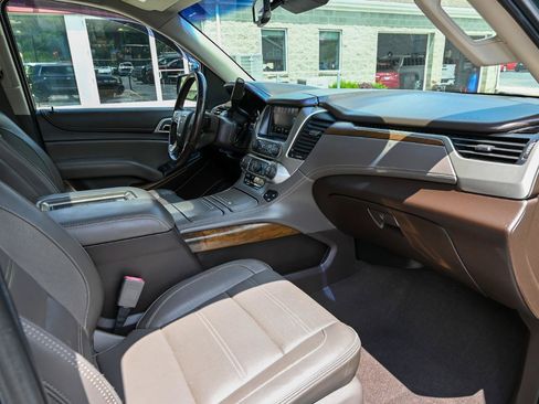 Used 2019 GMC Yukon Denali w/ Denali Ultimate Package AWD/4WD image 23