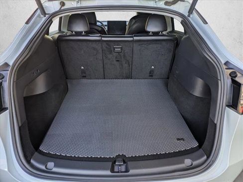 Used 2021 Tesla Model Y Long Range image 17