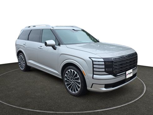 Certified 2026 Hyundai Palisade Calligraphy AWD/4WD image 9