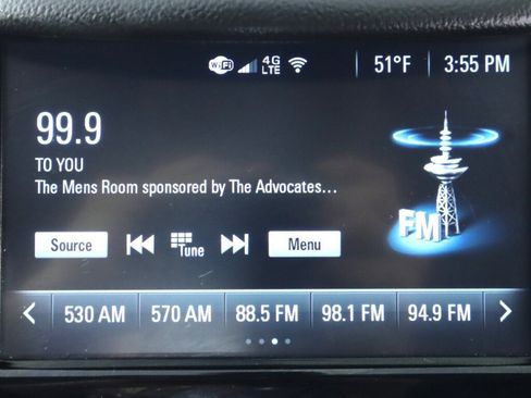 Used 2018 Chevrolet Cruze Premier image 16