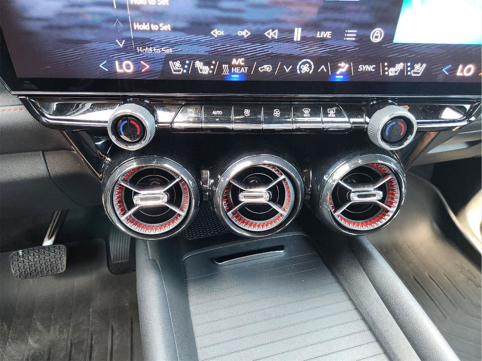 Used 2025 Chevrolet Blazer EV RS AWD/4WD image 18