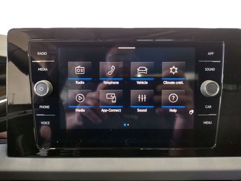 New 2026 Volkswagen Jetta SE image 25