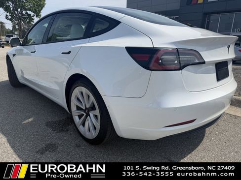 Used 2022 Tesla Model 3 Long Range AWD/4WD image 3