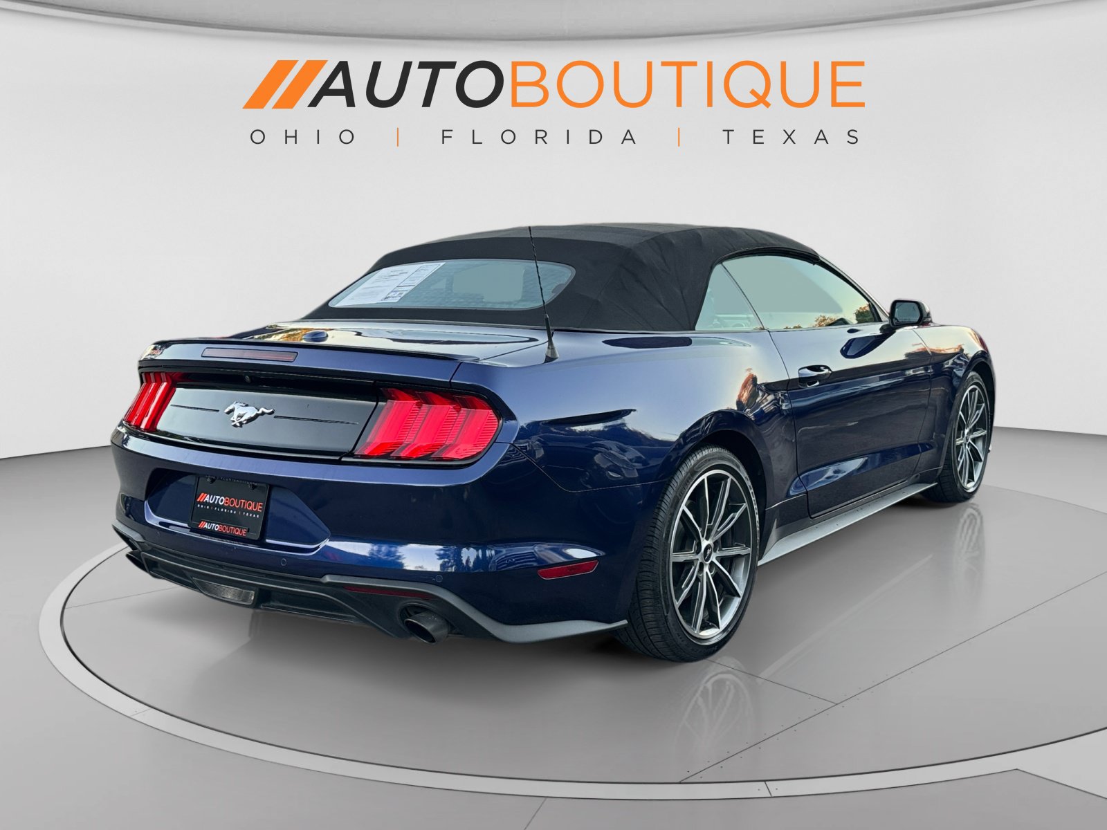 Used 2019 Ford Mustang Premium w/ Equipment Group 201A RWD image 5