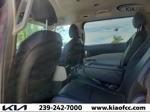 Certified 2023 Kia Carnival SX FWD image 14