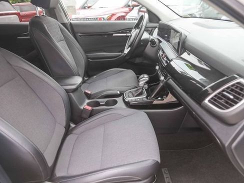 Used 2024 Kia Seltos S AWD/4WD image 16