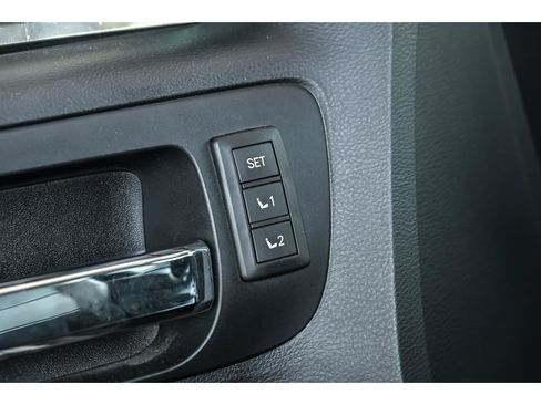 Used 2019 Toyota Tundra Platinum AWD/4WD image 10