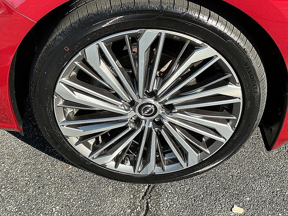 Certified 2023 Nissan Altima 2.5 SL FWD image 10