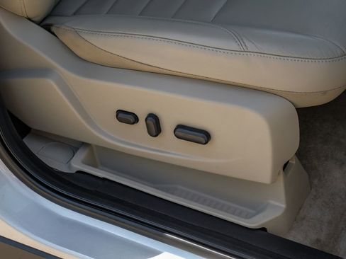 Used 2015 Ford Escape Titanium FWD image 40