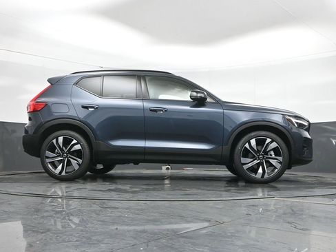 New 2026 Volvo XC40 B5 Ultra w/ Climate Package AWD/4WD image 35