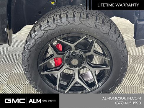 New 2026 GMC Sierra 1500 AT4 w/ AT4 Premium Package AWD/4WD image 14