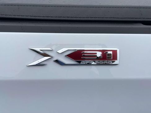 Certified 2025 GMC Sierra 1500 Elevation w/ Elevation Premium Package AWD/4WD image 9